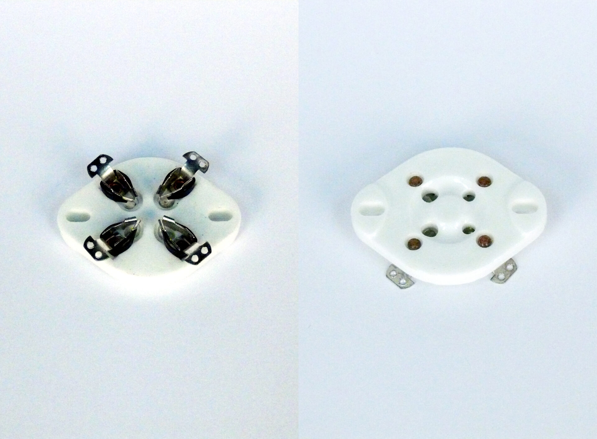 4PIN#1 4 Pin Tube Socket - Image 1