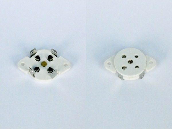 4PIN#3 4 Pin Tube Socket - Image 1