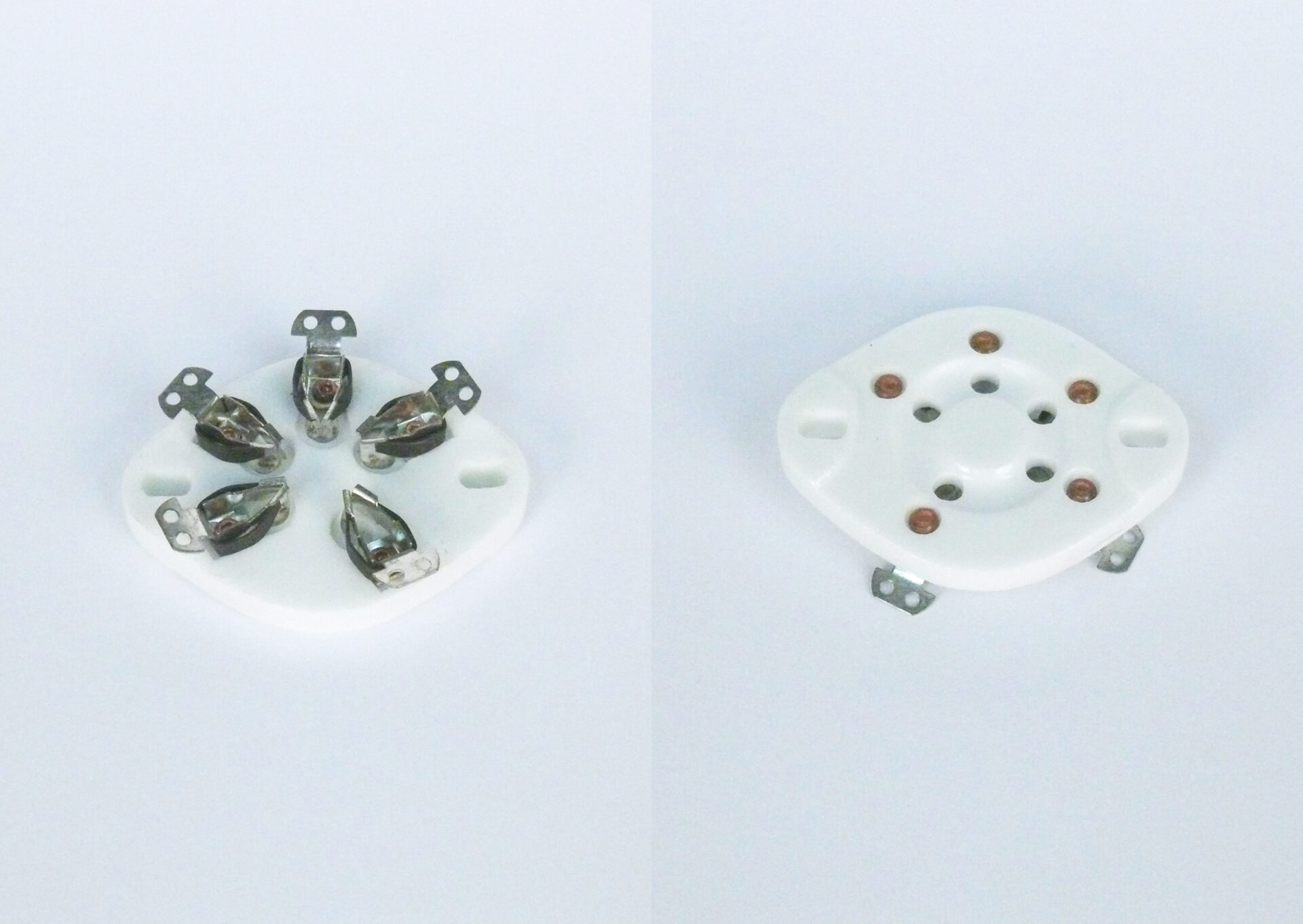 7BIG 7 Pin Tube Socket - Image 1